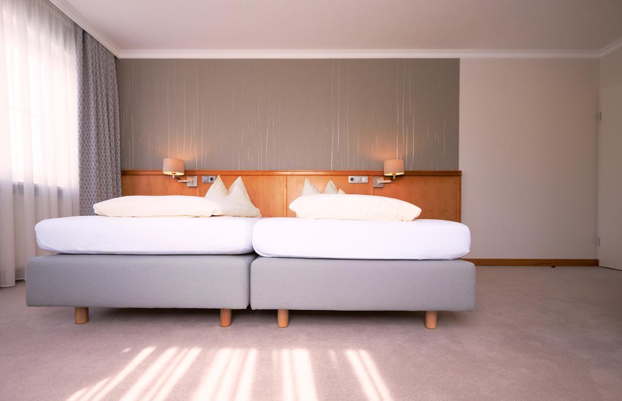 Hotel Alter Wirt Hallbergmoos Ngoại thất bức ảnh
