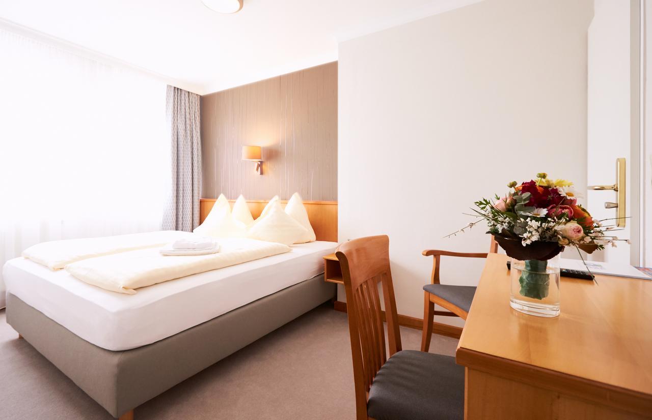 Hotel Alter Wirt Hallbergmoos Ngoại thất bức ảnh